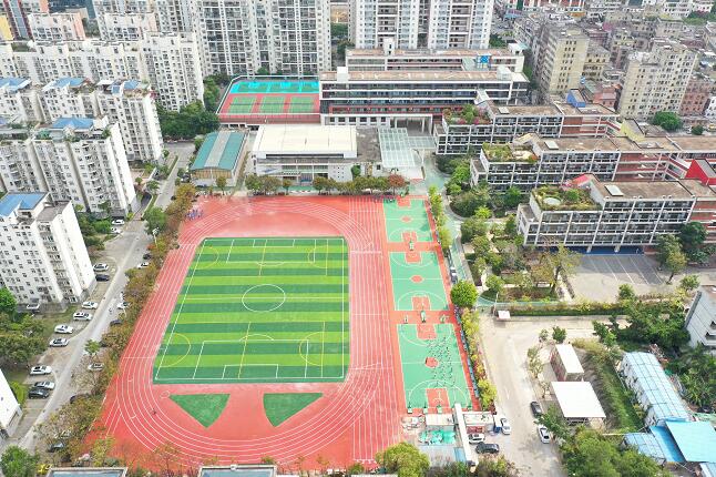 深圳運(yùn)動(dòng)場(chǎng)塑膠地板廠家，施工單位